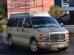 GMC Savana Trekker Concept '2001